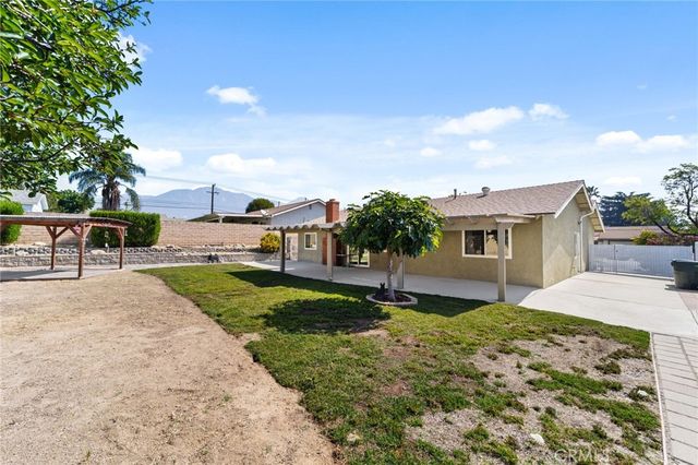 1489 N Mulberry Avenue, Upland, CA 91786