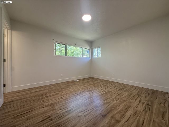 11024 Se LONG St, Portland, OR 97266