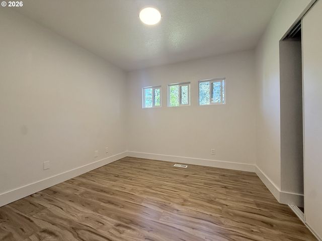 11024 Se LONG St, Portland, OR 97266