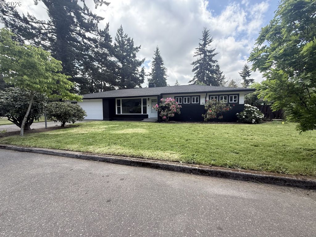 11024 Se LONG St, Portland, OR 97266