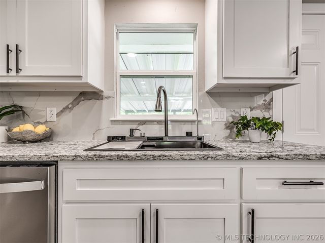 1312 NW Lupa Street, Bartlesville, OK 74003