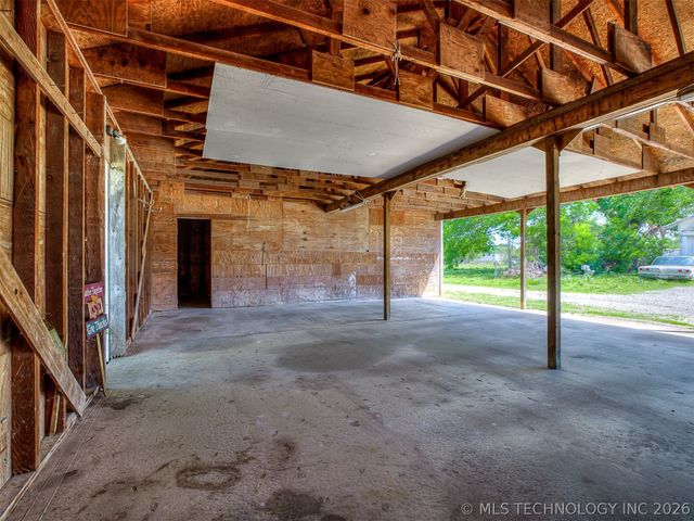 1312 NW Lupa Street, Bartlesville, OK 74003
