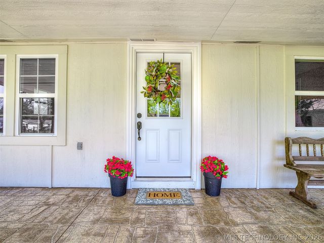 1312 NW Lupa Street, Bartlesville, OK 74003