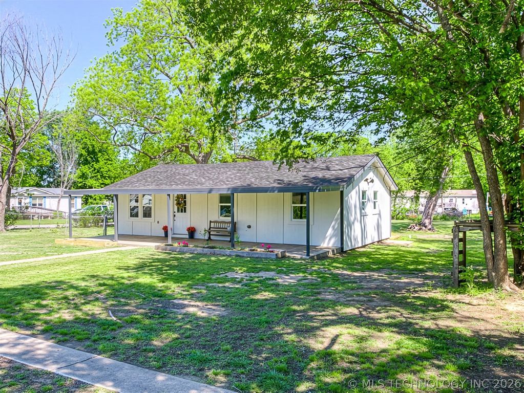 1312 NW Lupa Street, Bartlesville, OK 74003