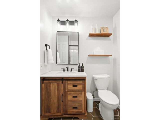 13758 W Asbury Cir, Lakewood, CO 80228