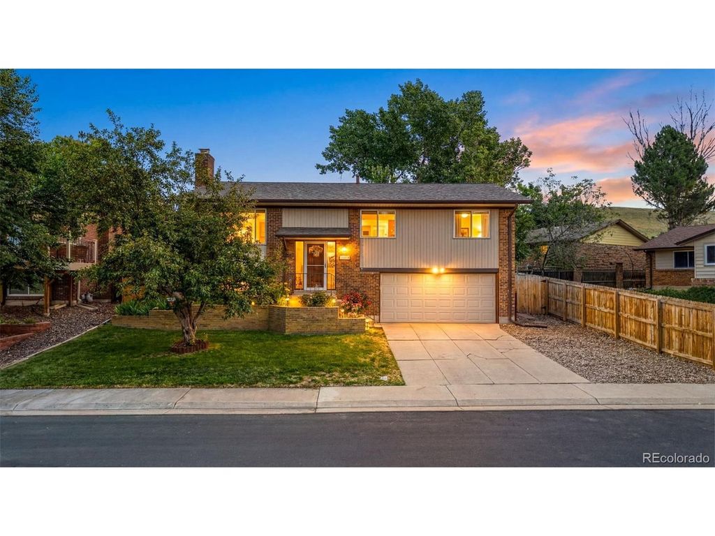 13758 W Asbury Cir, Lakewood, CO 80228