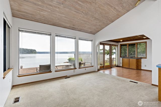 13327 Agate Beach Road, Anderson Island, WA 98303