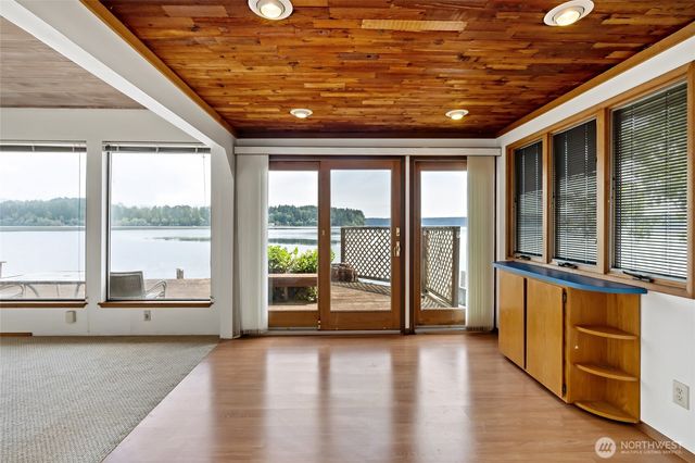 13327 Agate Beach Road, Anderson Island, WA 98303