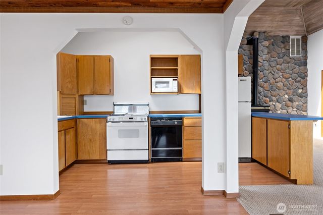 13327 Agate Beach Road, Anderson Island, WA 98303