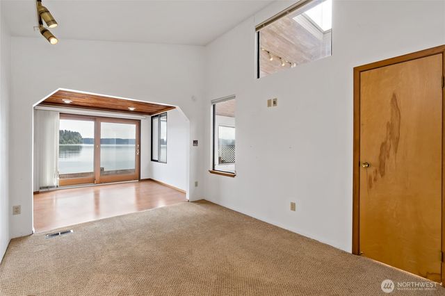 13327 Agate Beach Road, Anderson Island, WA 98303