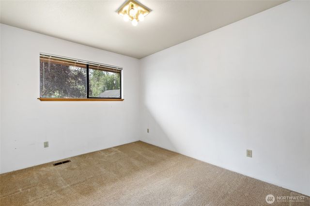 13327 Agate Beach Road, Anderson Island, WA 98303
