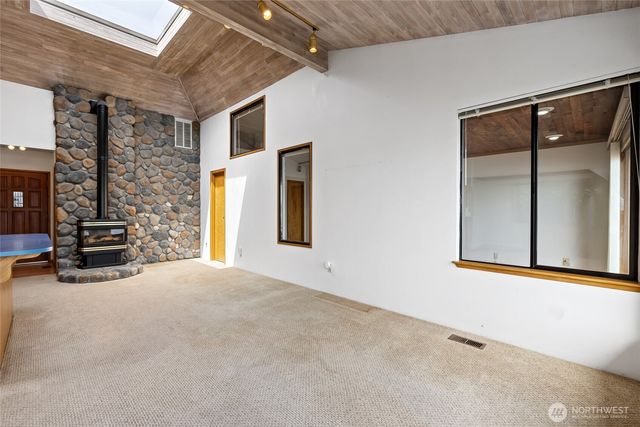 13327 Agate Beach Road, Anderson Island, WA 98303
