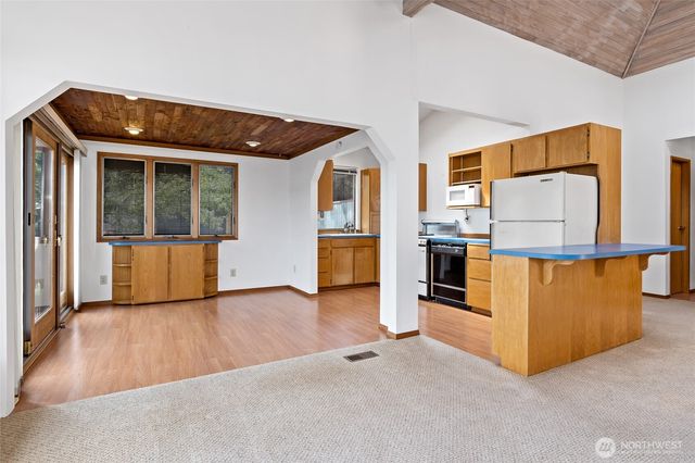 13327 Agate Beach Road, Anderson Island, WA 98303