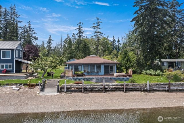 13327 Agate Beach Road, Anderson Island, WA 98303
