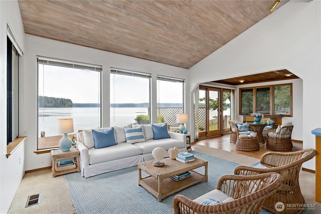 13327 Agate Beach Road, Anderson Island, WA 98303