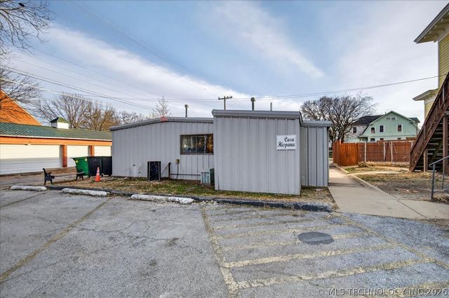 822 S Johnstone Avenue, Bartlesville, OK 74003