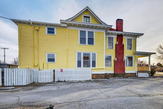 822 S Johnstone Avenue, Bartlesville, OK 74003