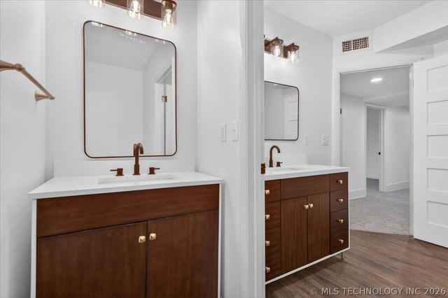 822 S Johnstone Avenue, Bartlesville, OK 74003