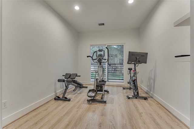 346 Camden Hills W, Montgomery, TX 77356