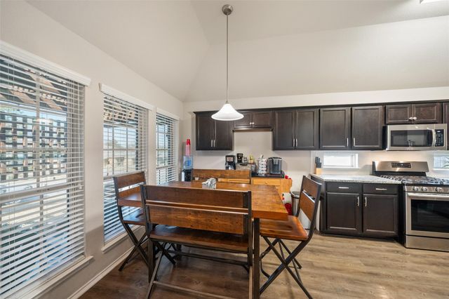 166 Doe Run Drive, Huntsville, TX 77320