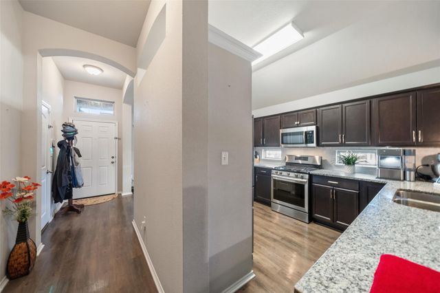 166 Doe Run Drive, Huntsville, TX 77320