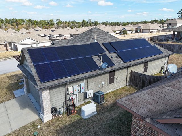 166 Doe Run Drive, Huntsville, TX 77320