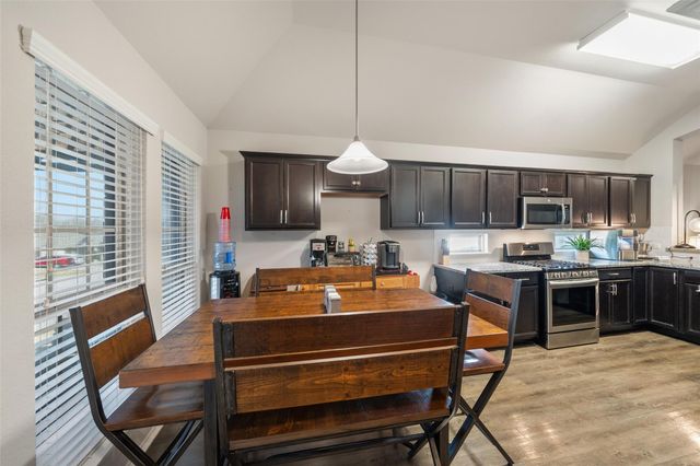 166 Doe Run Drive, Huntsville, TX 77320