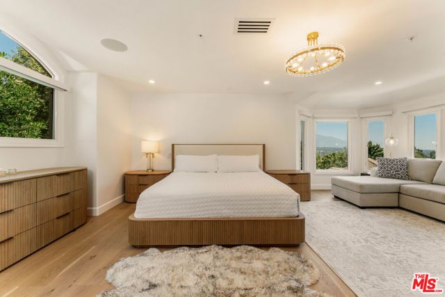 1432 Rutherford Drive, Pasadena, CA 91103