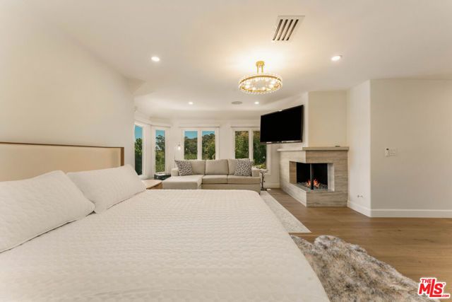 1432 Rutherford Drive, Pasadena, CA 91103