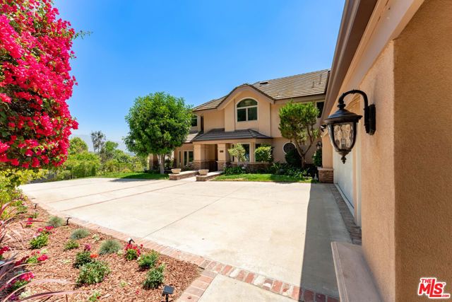 1432 Rutherford Drive, Pasadena, CA 91103