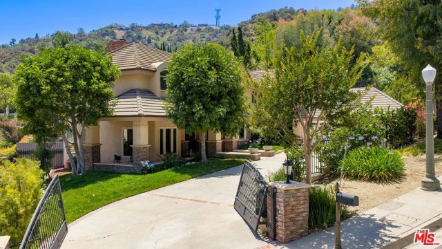 1432 Rutherford Drive, Pasadena, CA 91103