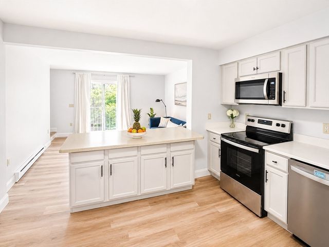 25 Gediminas St 25, Worcester, MA 01610