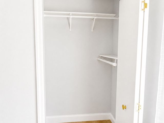 25 Gediminas St 25, Worcester, MA 01610