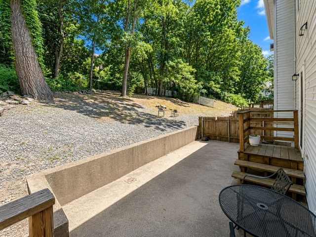 25 Gediminas St 25, Worcester, MA 01610