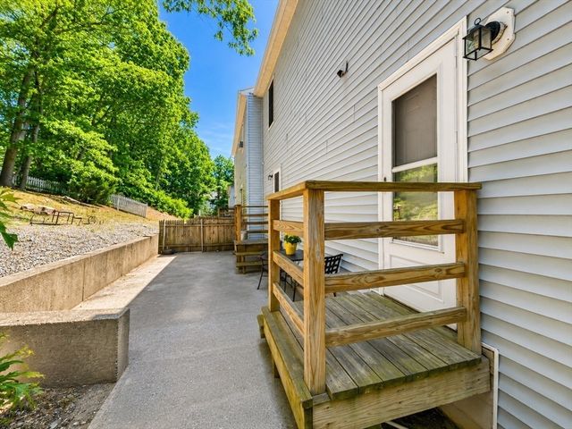 25 Gediminas St 25, Worcester, MA 01610