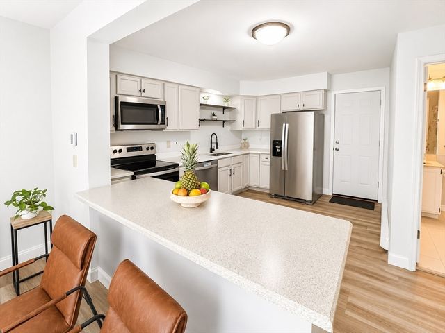 25 Gediminas St 25, Worcester, MA 01610