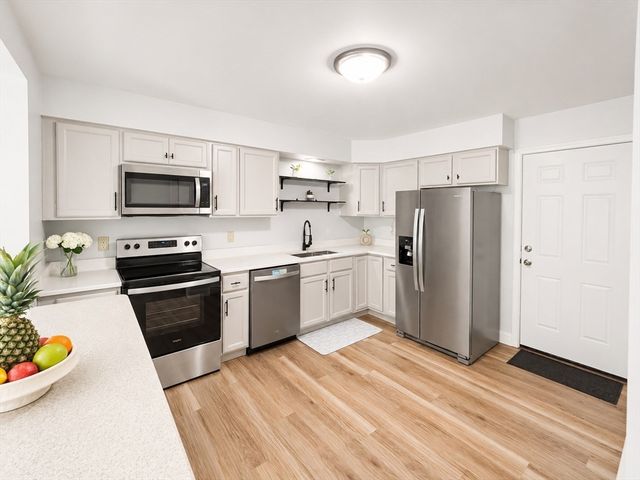 25 Gediminas St 25, Worcester, MA 01610