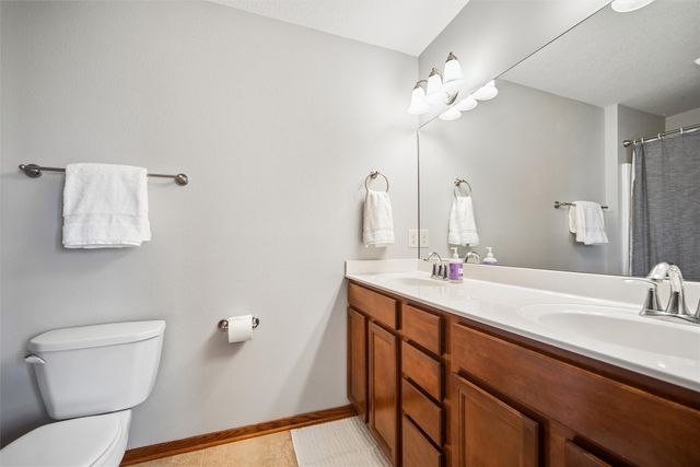 4710 Sawyers Drive, Des Moines, IA 50310