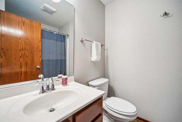 4710 Sawyers Drive, Des Moines, IA 50310