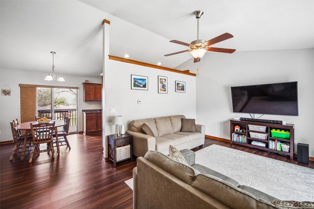 4710 Sawyers Drive, Des Moines, IA 50310