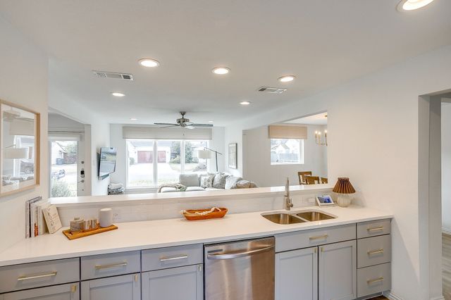 824 Springbrook Drive, Fort Worth, TX 76107