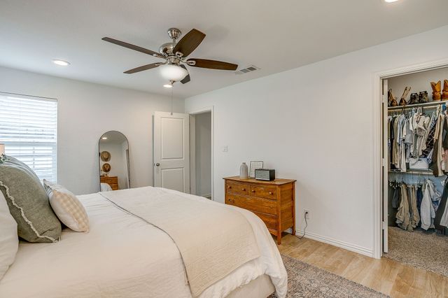 824 Springbrook Drive, Fort Worth, TX 76107