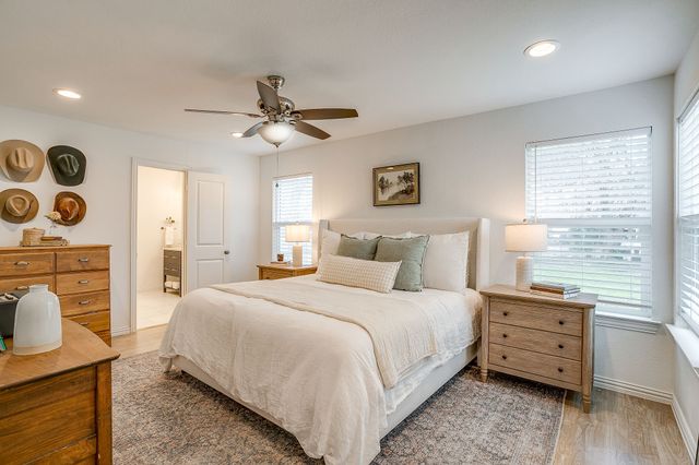 824 Springbrook Drive, Fort Worth, TX 76107