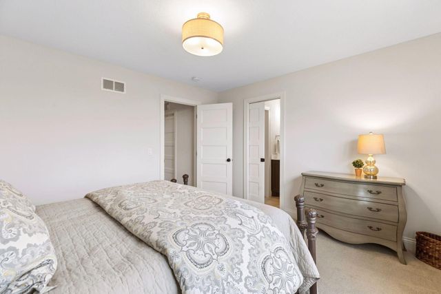 7500 Walnut Grove Lane N, Maple Grove, MN 55311