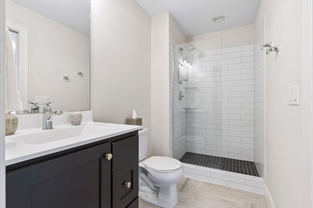 7500 Walnut Grove Lane N, Maple Grove, MN 55311