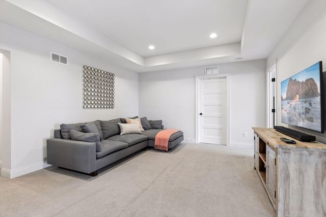 7500 Walnut Grove Lane N, Maple Grove, MN 55311