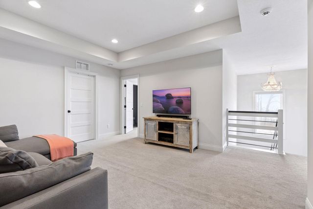 7500 Walnut Grove Lane N, Maple Grove, MN 55311