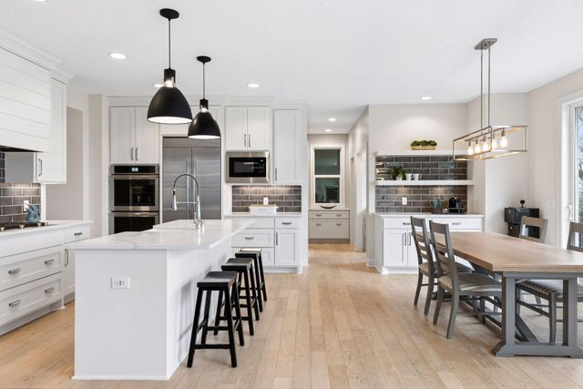 7500 Walnut Grove Lane N, Maple Grove, MN 55311