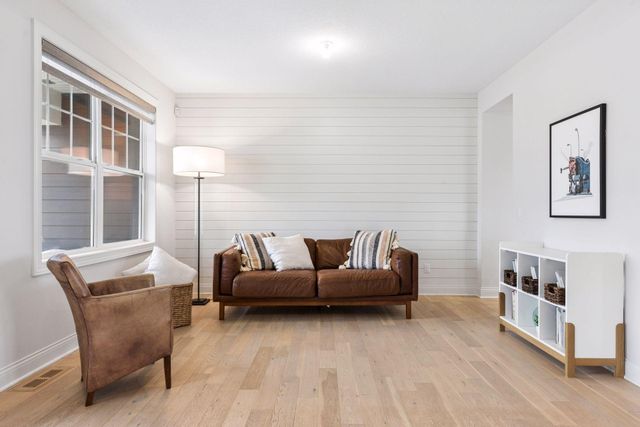 7500 Walnut Grove Lane N, Maple Grove, MN 55311