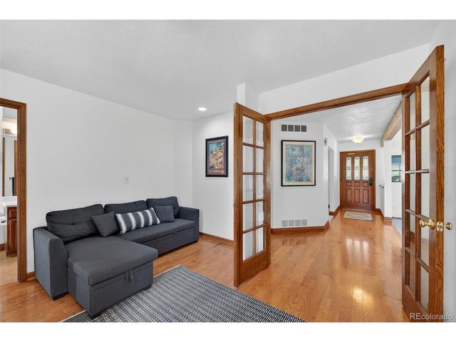 4 Oakmont Ln, Littleton, CO 80127